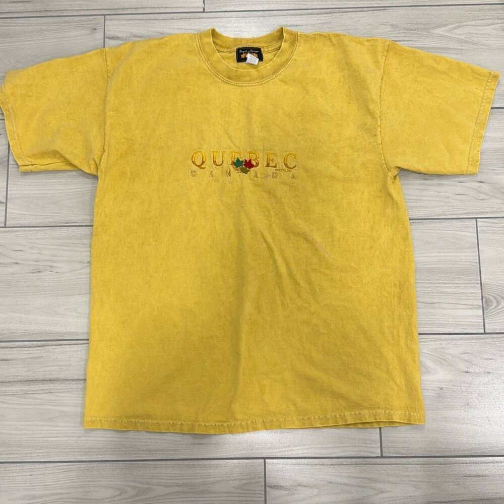 Royal Designs Canada men’s vintage t-shirt size large‎